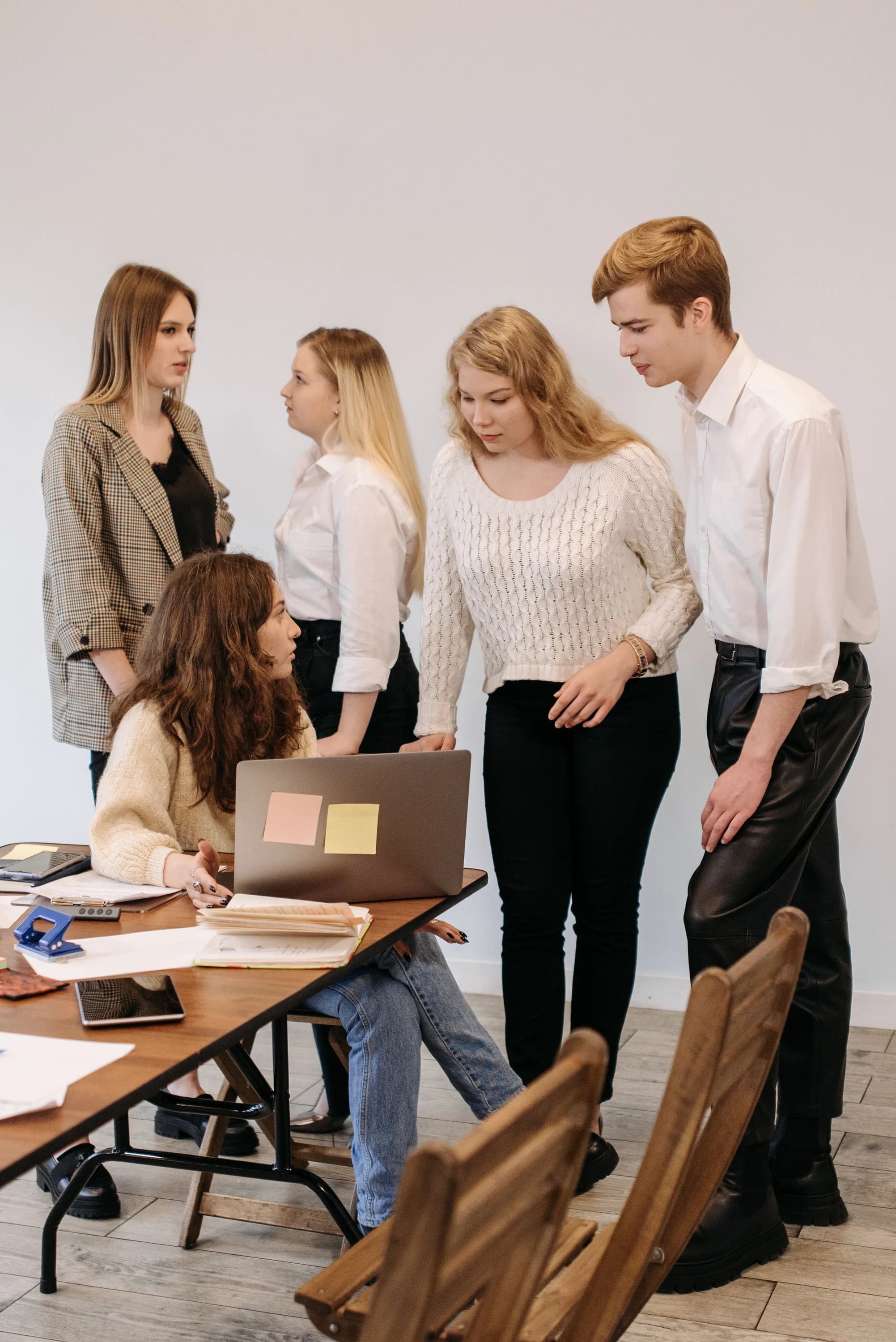 People and working materials supporting a clear handoff